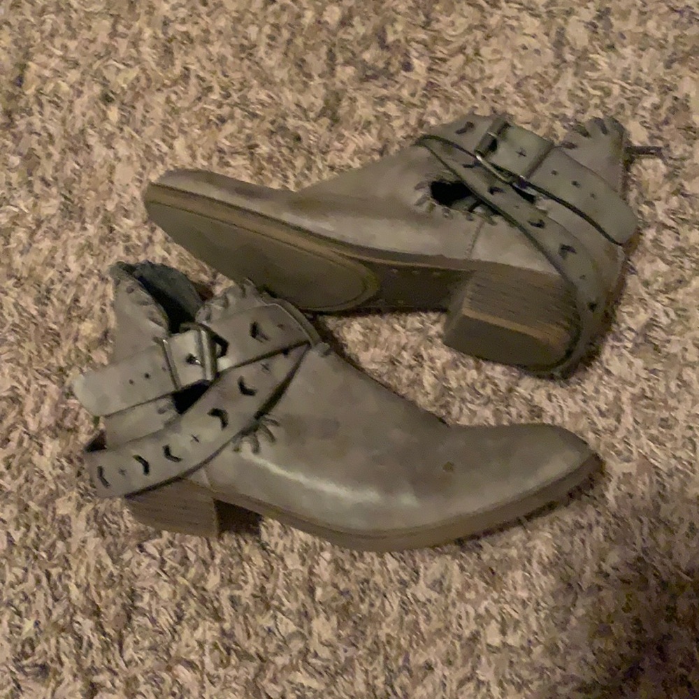 Ankle boots